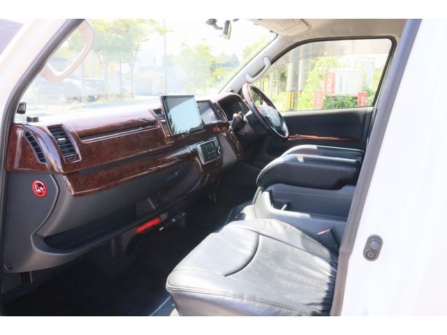 Toyota HIACE VAN 2014-09 13605-14