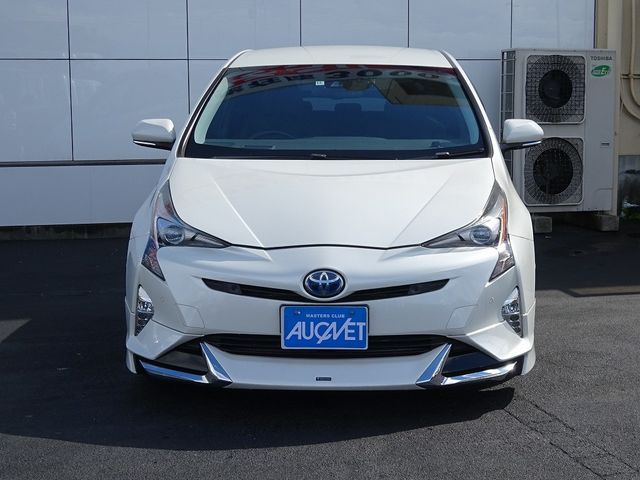 Toyota PRIUS 2017-01 9679-1