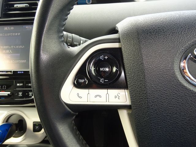 Toyota PRIUS 2017-01 9679-21