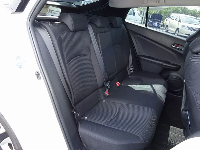 Toyota PRIUS 2017-01 9679-11