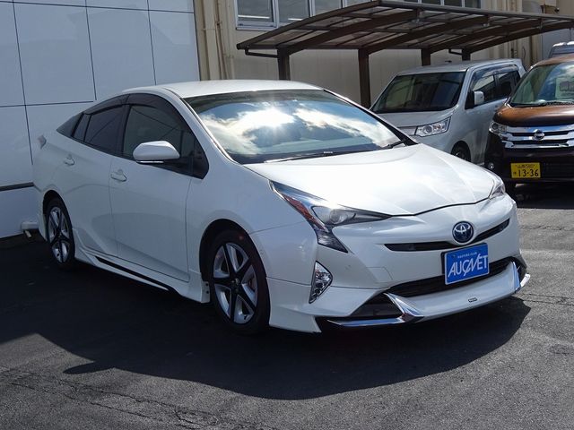 Toyota PRIUS 2017-01 9679-2