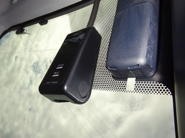 Toyota PRIUS 2017-01 9679-28