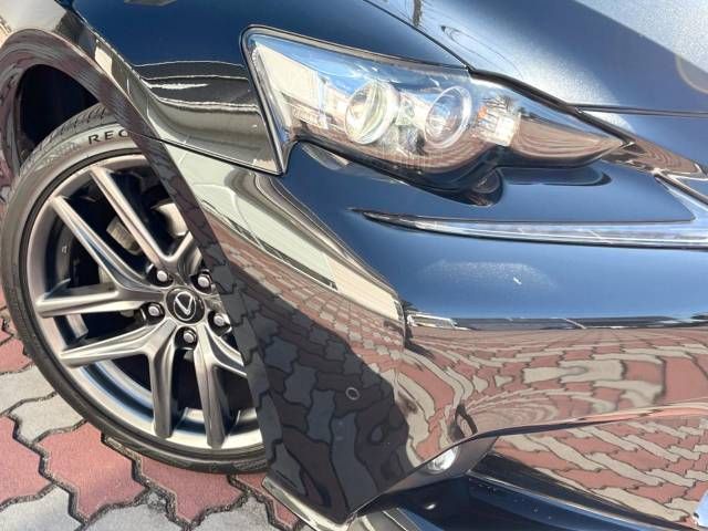 Lexus IS 2013-09 185307-12