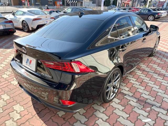 Lexus IS 2013-09 185307-17