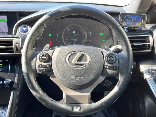 Lexus IS 2013-09 185307-11