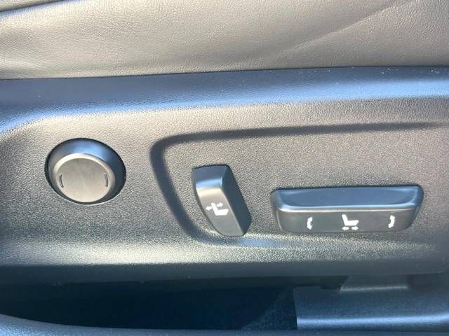 Lexus IS 2013-09 185307-6