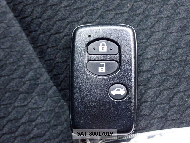 Toyota COROLLA AXIO 2018-09 264646-19