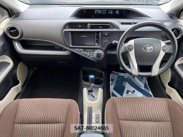 Toyota AQUA 2014-05 292121-1