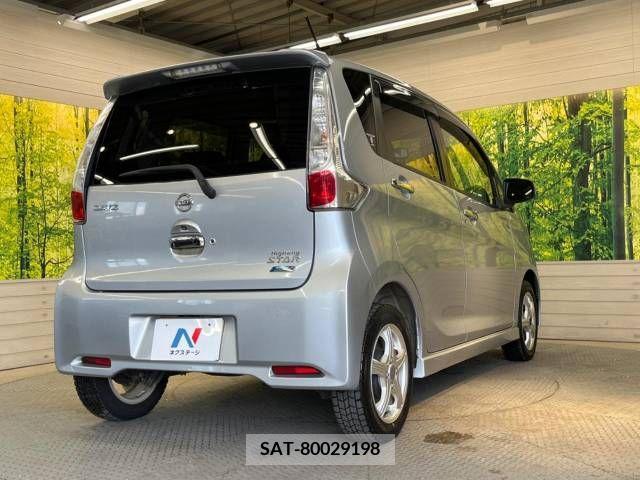 Nissan DAYZ 2013-07 396314-17