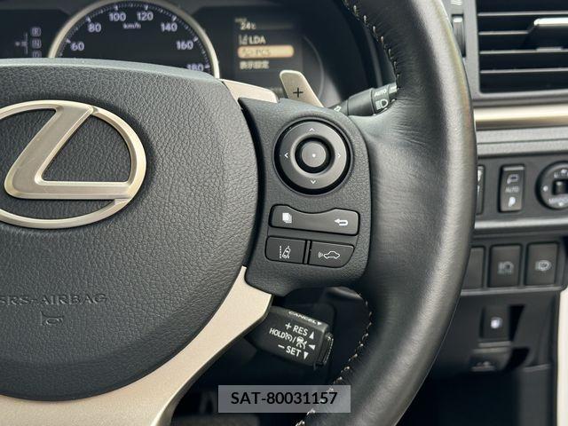 Lexus CT 2018-04 387675-14