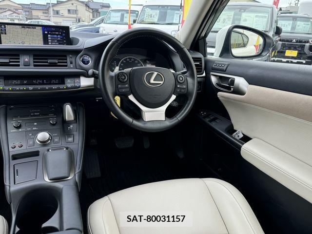Lexus CT 2018-04 387675-12