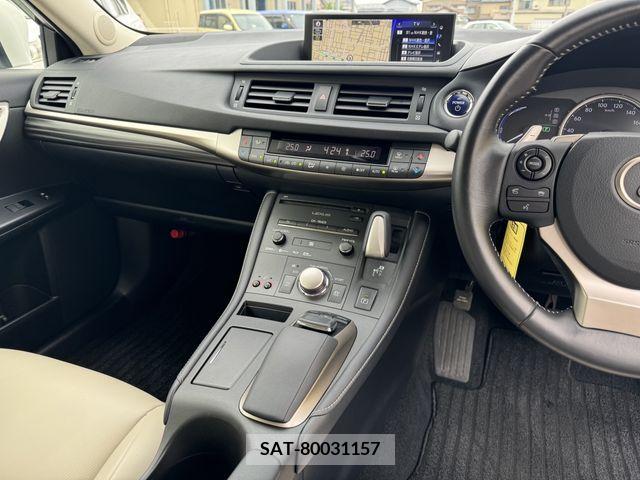 Lexus CT 2018-04 387675-20
