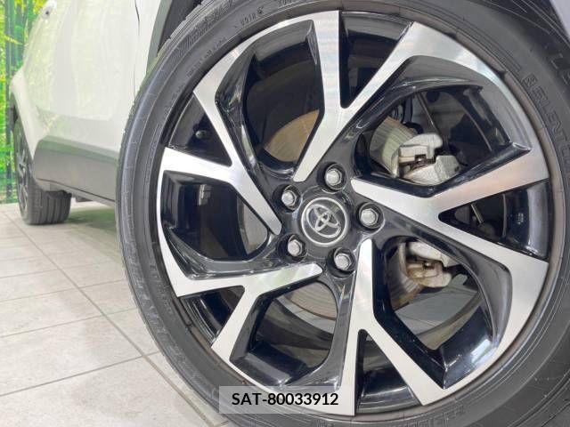 Toyota C-HR 2018-07 264228-13