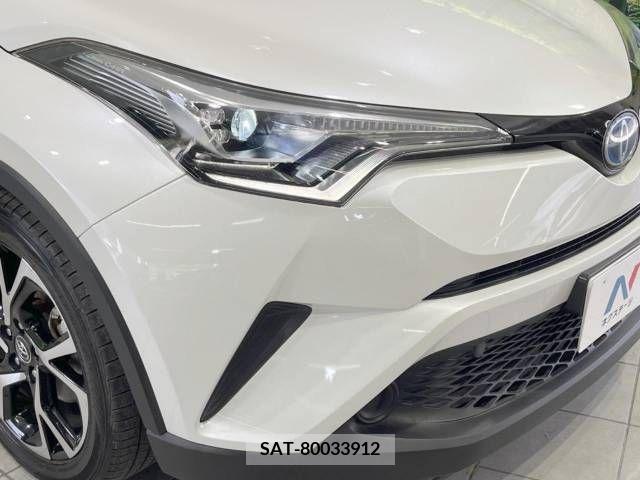 Toyota C-HR 2018-07 264228-12