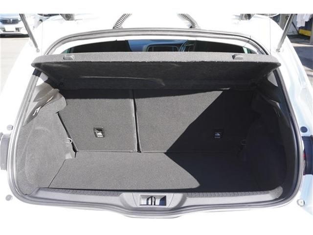 Renault MEGANE 2018-06 189884-11