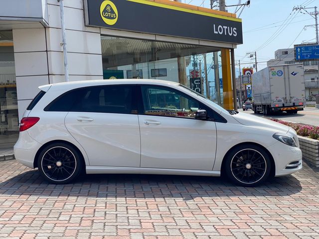 Mercedes Benz B-CLASS 2014-02 10457-3