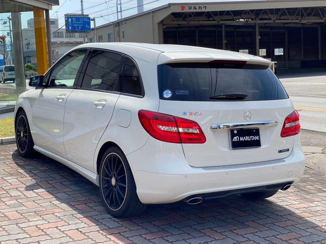 Mercedes Benz B-CLASS 2014-02 10457-5