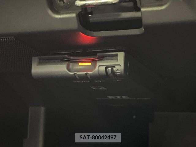 Nissan NOTE 2017-03 339097-5