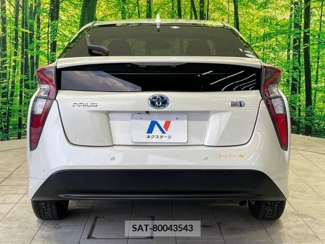 Toyota PRIUS 2017-11 366537-15