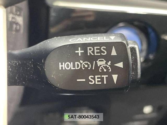 Toyota PRIUS 2017-11 366537-5