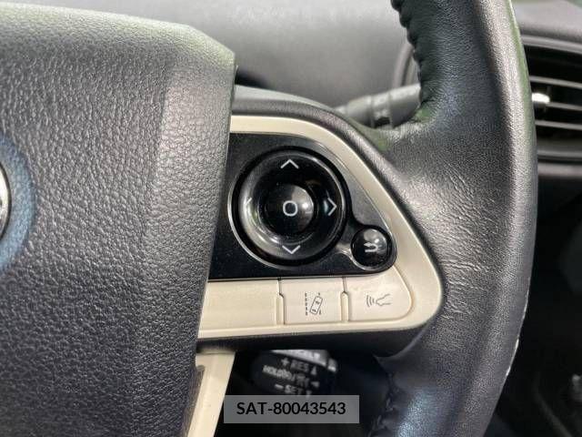 Toyota PRIUS 2017-11 366537-4