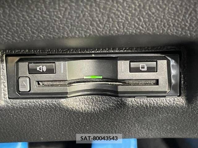 Toyota PRIUS 2017-11 366537-8