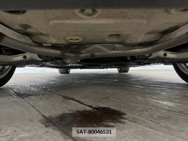 Audi A4 2017-12 261028-19
