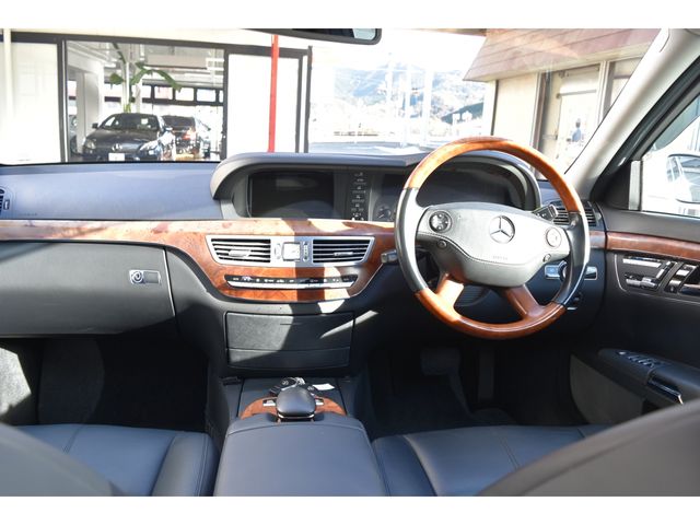 Mercedes Benz S-CLASS 2007-03 182822-10