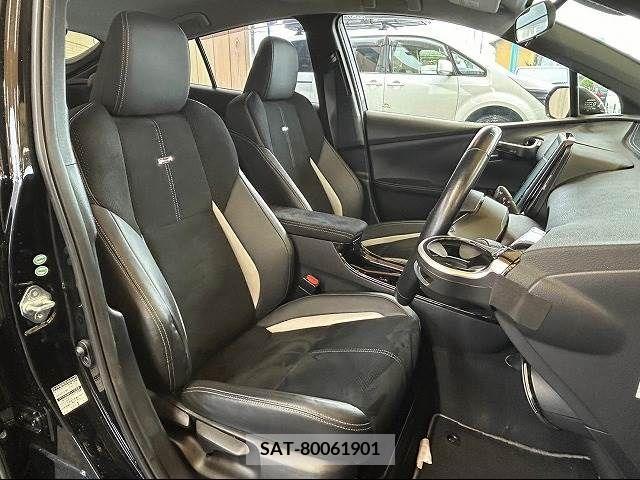 Toyota PRIUS PHV 2017-12 211821-7