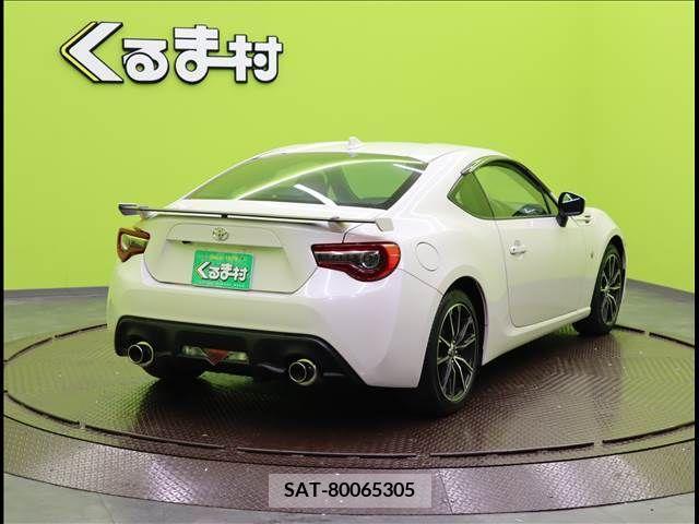Toyota 86 2018-06 332121-1