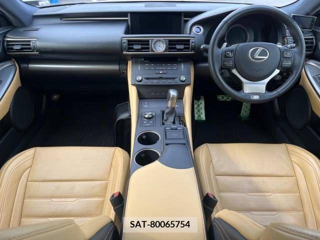 Lexus RC 2015-02 300052-1