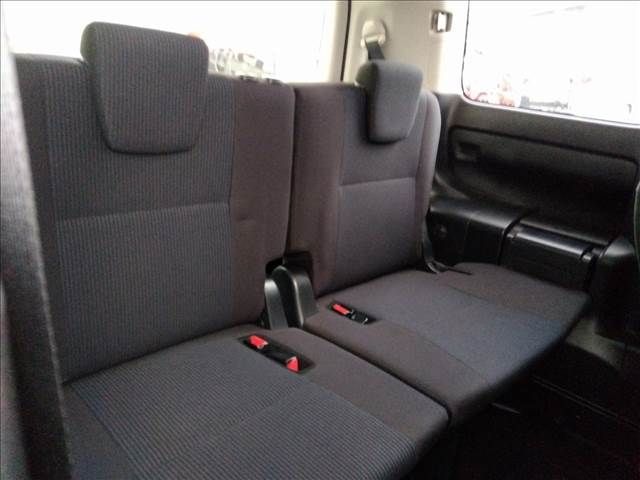 Toyota VOXY 2014-07 196606-7