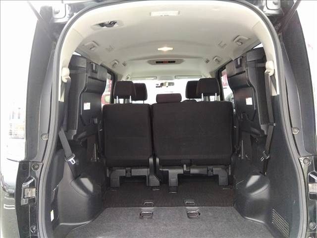 Toyota VOXY 2014-07 196606-10