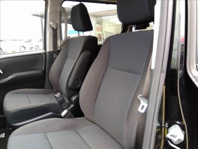 Toyota VOXY 2014-07 196606-5