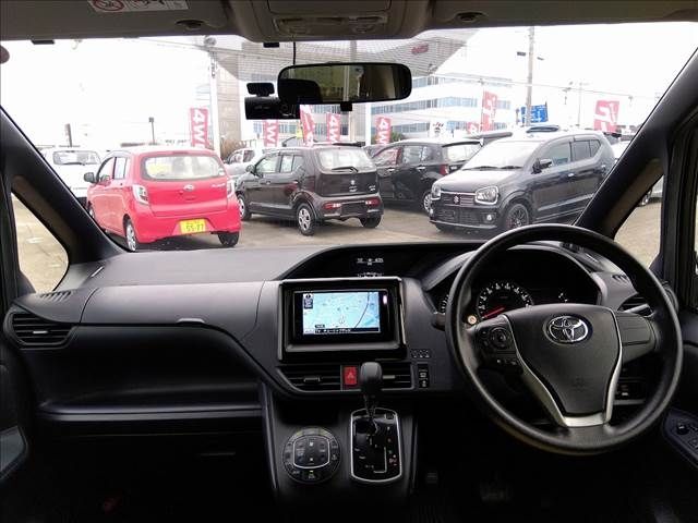Toyota VOXY 2014-07 196606-1