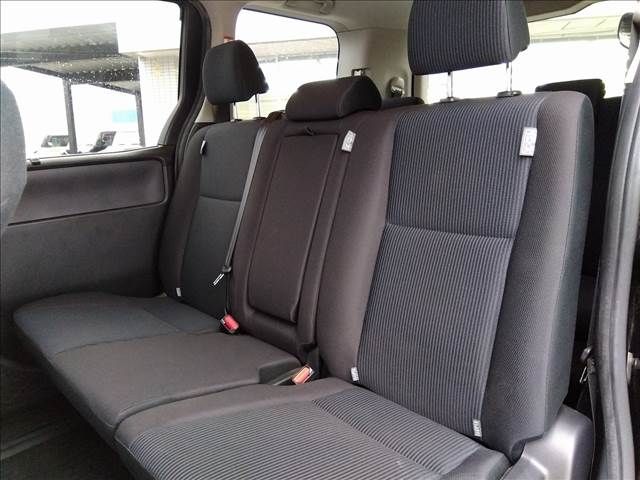 Toyota VOXY 2014-07 196606-8
