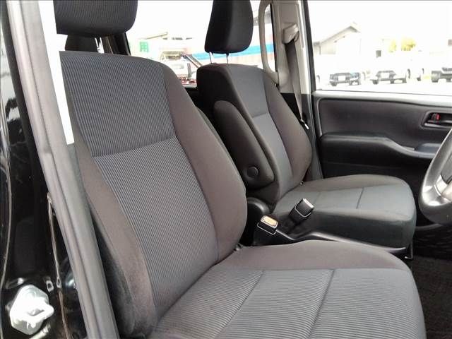Toyota VOXY 2014-07 196606-4