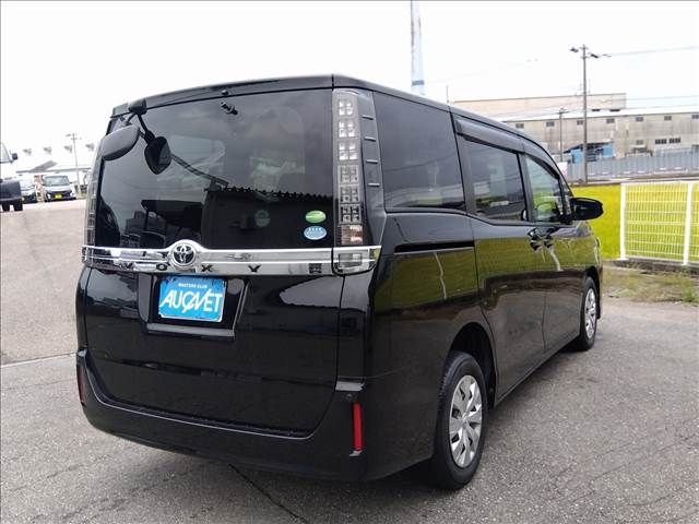 Toyota VOXY 2014-07 196606-2