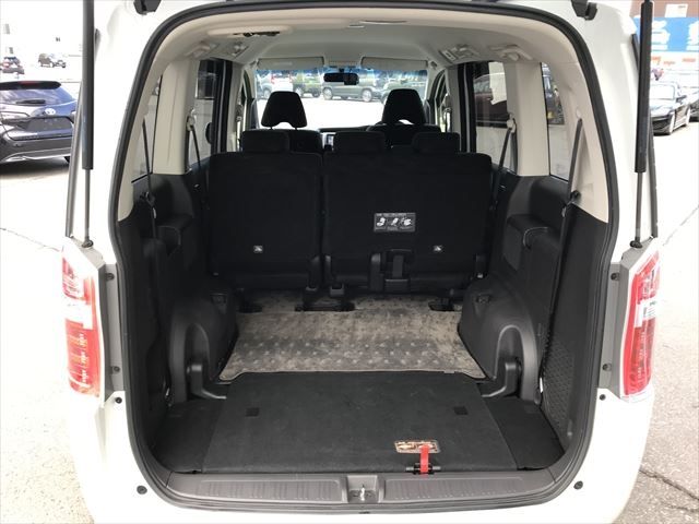 Honda e 2014-03 180998-6