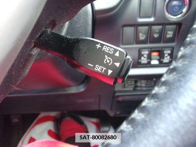 Toyota NOAH HYBRID 2014-10 365187-14