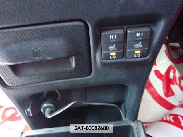 Toyota NOAH HYBRID 2014-10 365187-11