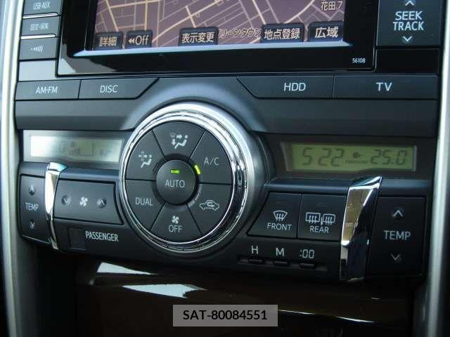 Toyota MARK X 2012-11 373969-10