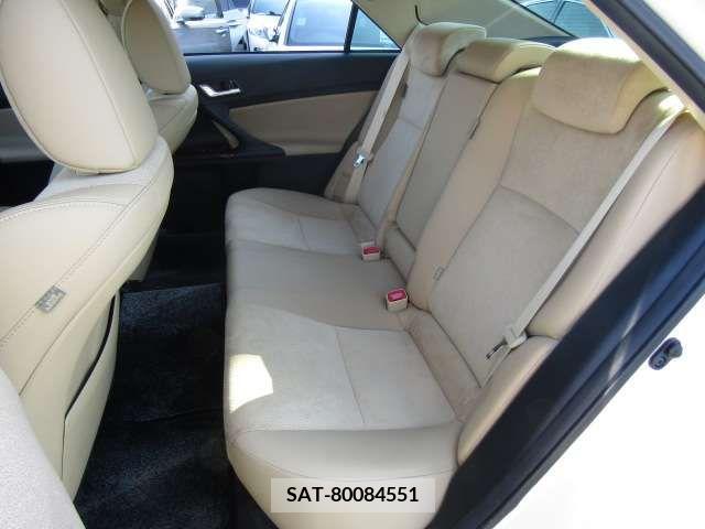 Toyota MARK X 2012-11 373969-18
