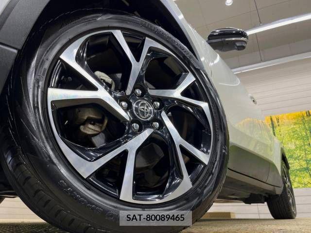 Toyota C-HR 2018-11 389942-13