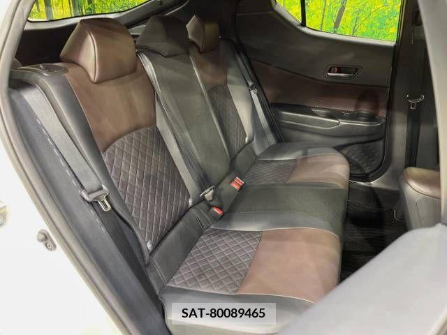 Toyota C-HR 2018-11 389942-9