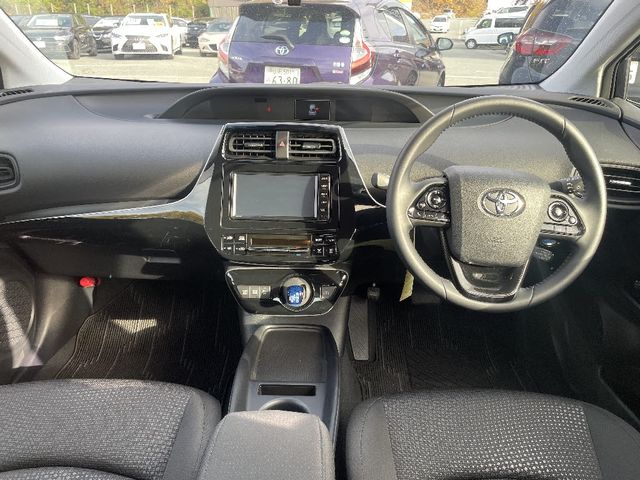 Toyota PRIUS 2020-02 182976-3