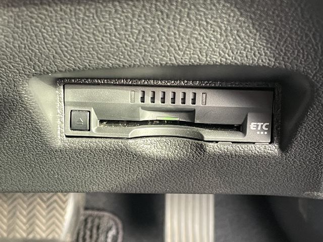Toyota PRIUS 2020-02 182976-18