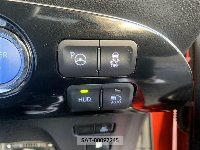 Toyota PRIUS 2017-07 281701-4