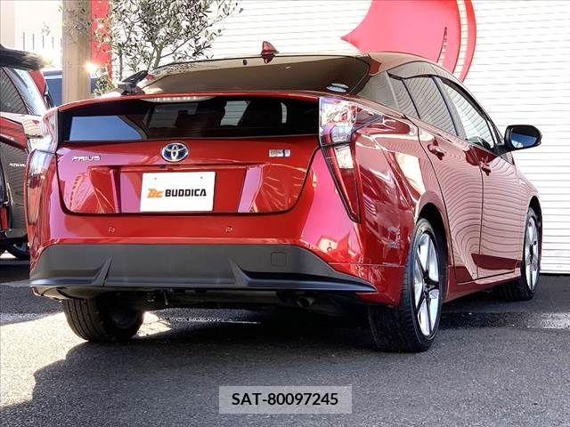 Toyota PRIUS 2017-07 281701-11