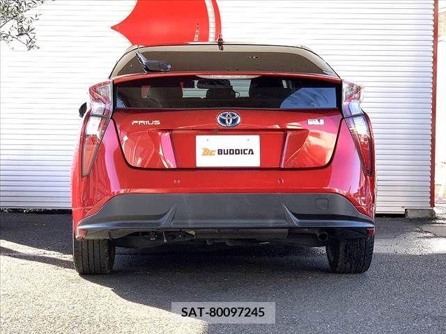 Toyota PRIUS 2017-07 281701-12